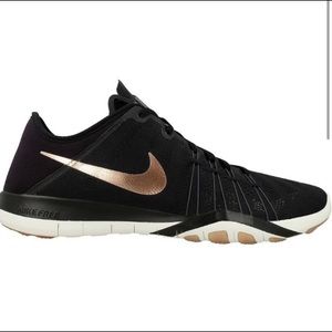 nike black and gold trainers 